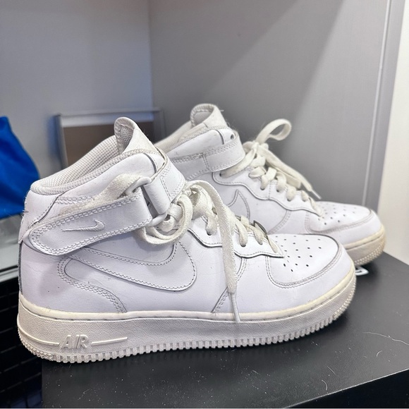 WOMENS AIR FORCE 1 MID - Picture 2 of 5